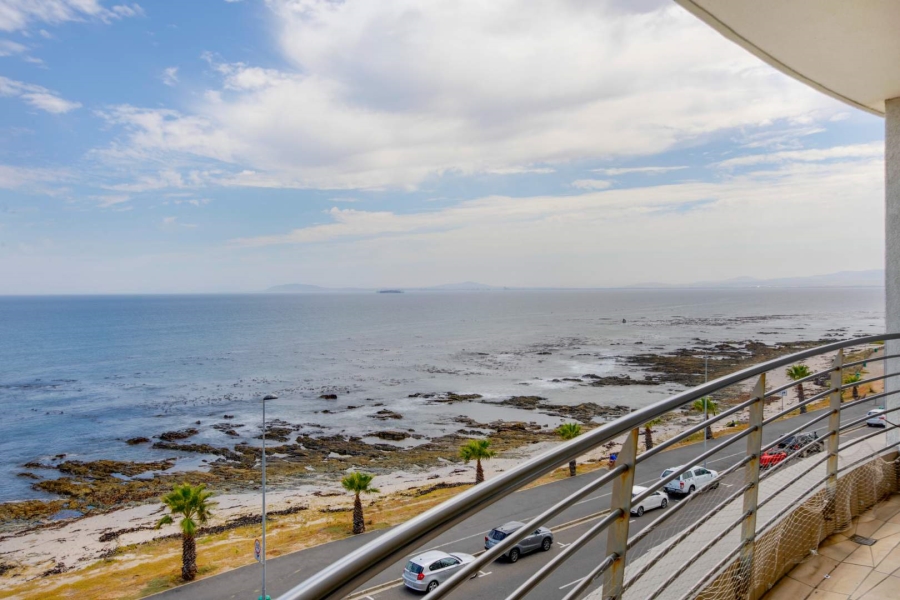 3 Bedroom Property for Sale in Mouille Point Western Cape